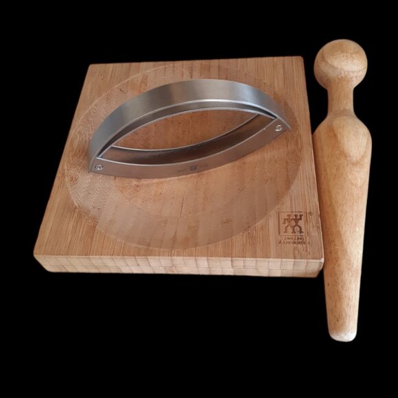 Zwilling J.A. Henckels Mincing Set Bamboo Herb Board Rocking Knife & Pestle 3 pc - Picture 2 of 11